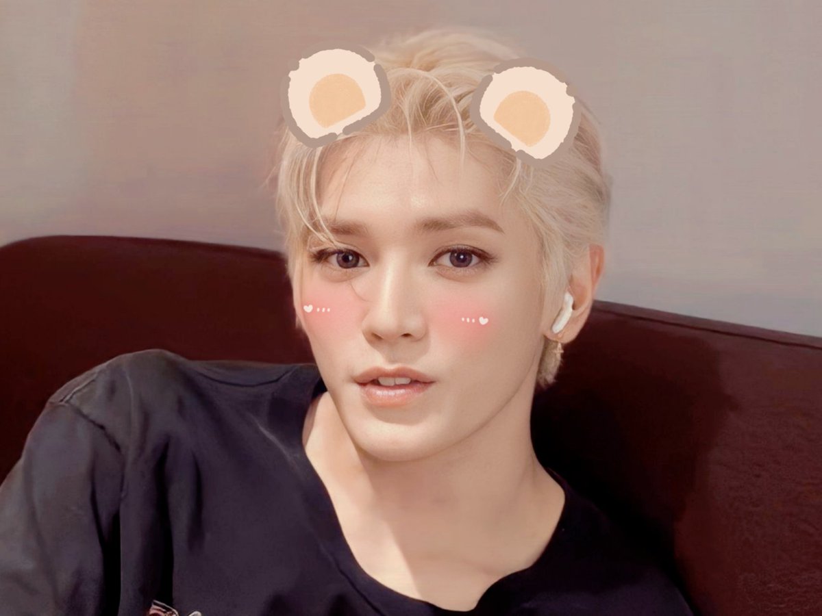 A hundred hearts would be too few to carry all my love for you! 😼💗

#NSD #NCTzenSelcaDay #NCTZEN #TAEYONG #NCT127 #NCT