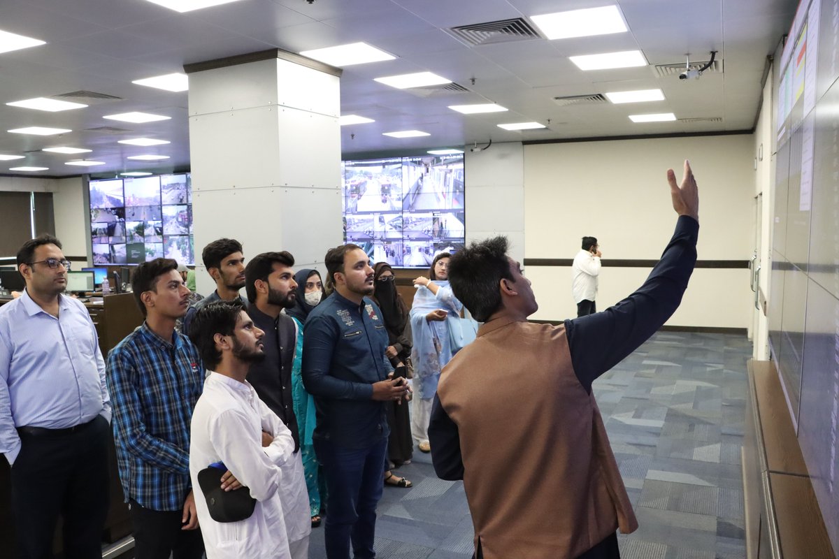 erozgaar's tweet photo. We hosted some of our talented alumni at our head office Arfa Software Technology Park today to reconnect and spend a day with our team. https://t.co/EL0yETIHxz