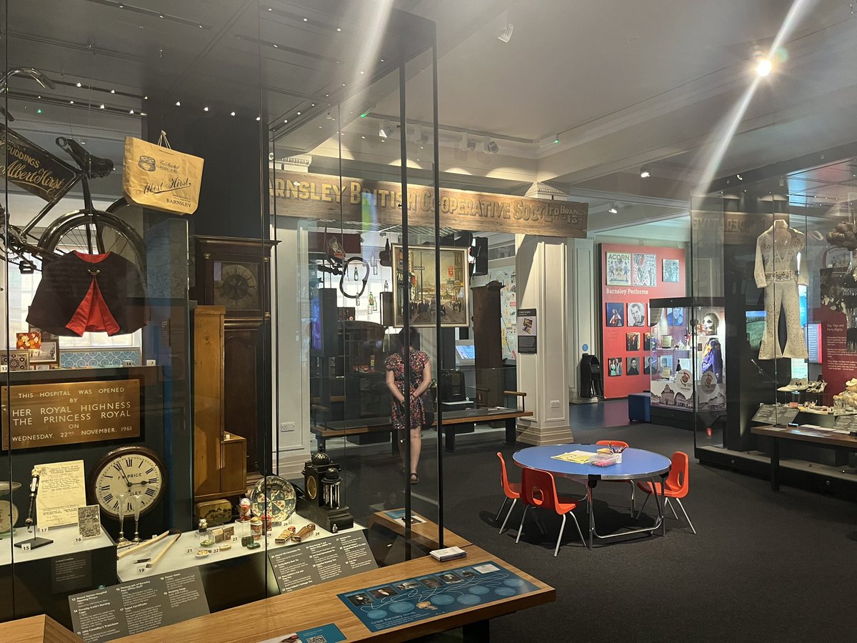 BarnsleyHeadway's tweet photo. A lovely day at #ExperienceBarnsley this afternoon with our members, learning about Barnsley’s history- from football ⚽️ to industry 🏭 to celebrity ⭐️. We all learned a lot and had fun along the way! Topped off with coffee and cake ☕️🍰 https://t.co/f6PnYcMJQY