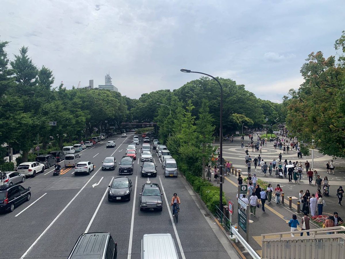 rubycalime84's tweet image. The sky looks pretty dark today and it might rain so bring an umbrella to avoid getting wet