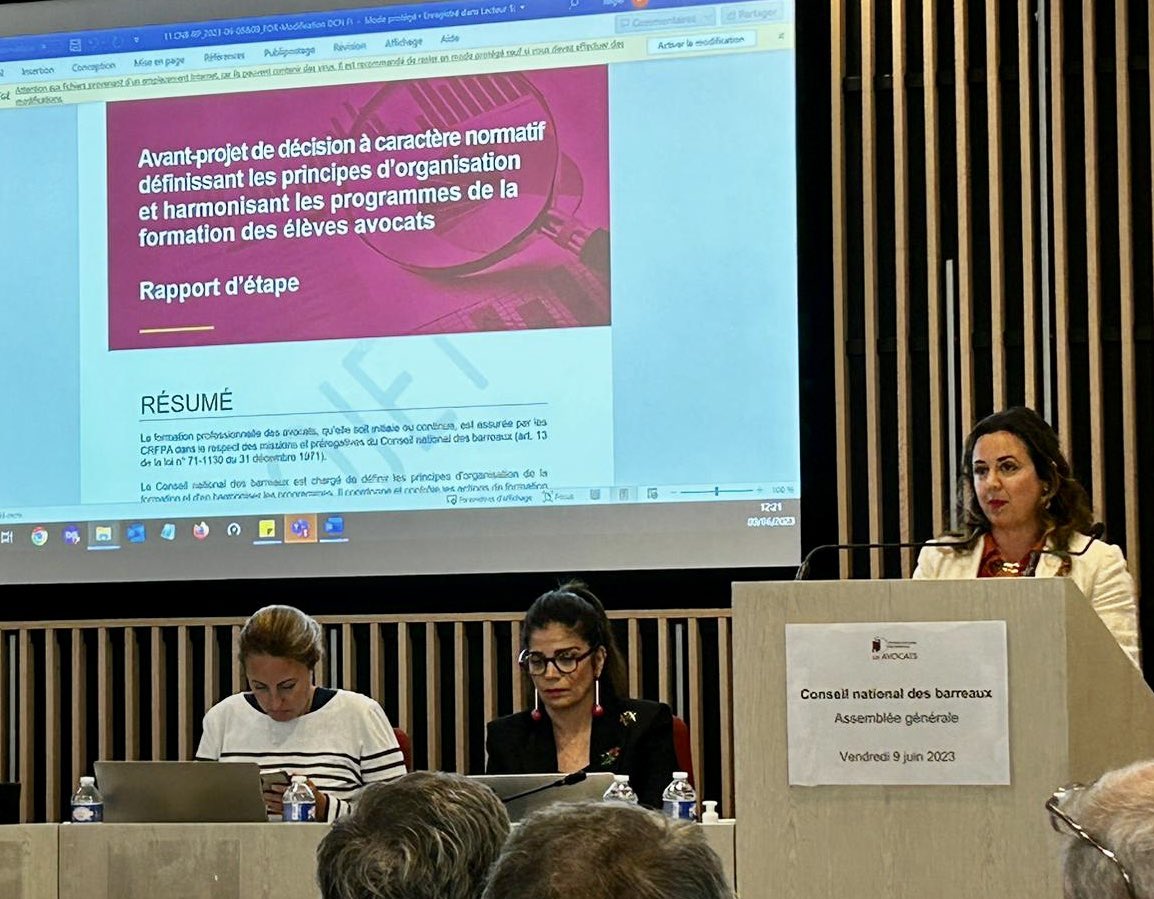 🔵🟡 #AGCNB <a href="/CNBarreaux/">Conseil national des barreaux - les avocats</a> reçoit <a href="/E_DupondM/">Eric Dupond-Moretti</a> <a href="/justice_gouv/">Ministère de la Justice</a>. <a href="/MarionCoufignal/">Marion Couffignal</a> l’interpelle sur la cotisation financière des entreprises à la justice économique, atteinte à l’accès à la Justice. Stephanie Balespouey porte les travaux sur les programmes de formation des E.D.A 📚👩🏻‍🎓