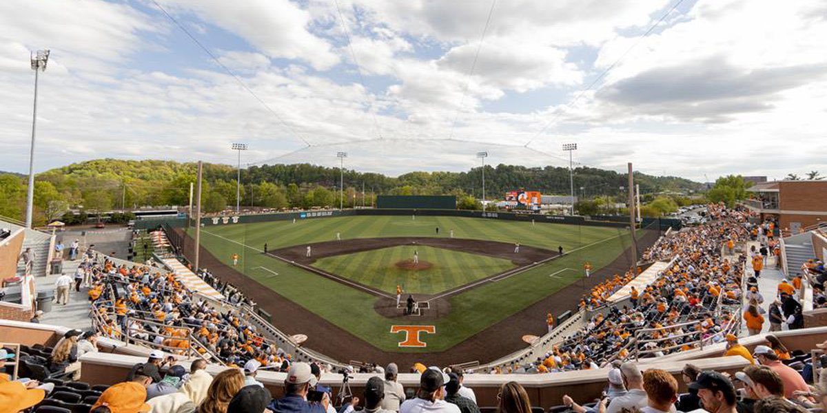 MOBulls17u's tweet photo. It’s GAME DAY at Lindsey Nelson Stadium at UT! First game is at 3:45pm vs Georgia Liberty Select. Our guy @Landonwillis22 is on the bump to get us rolling! #CanesBoys #EyesUp https://t.co/JanytZdWsY