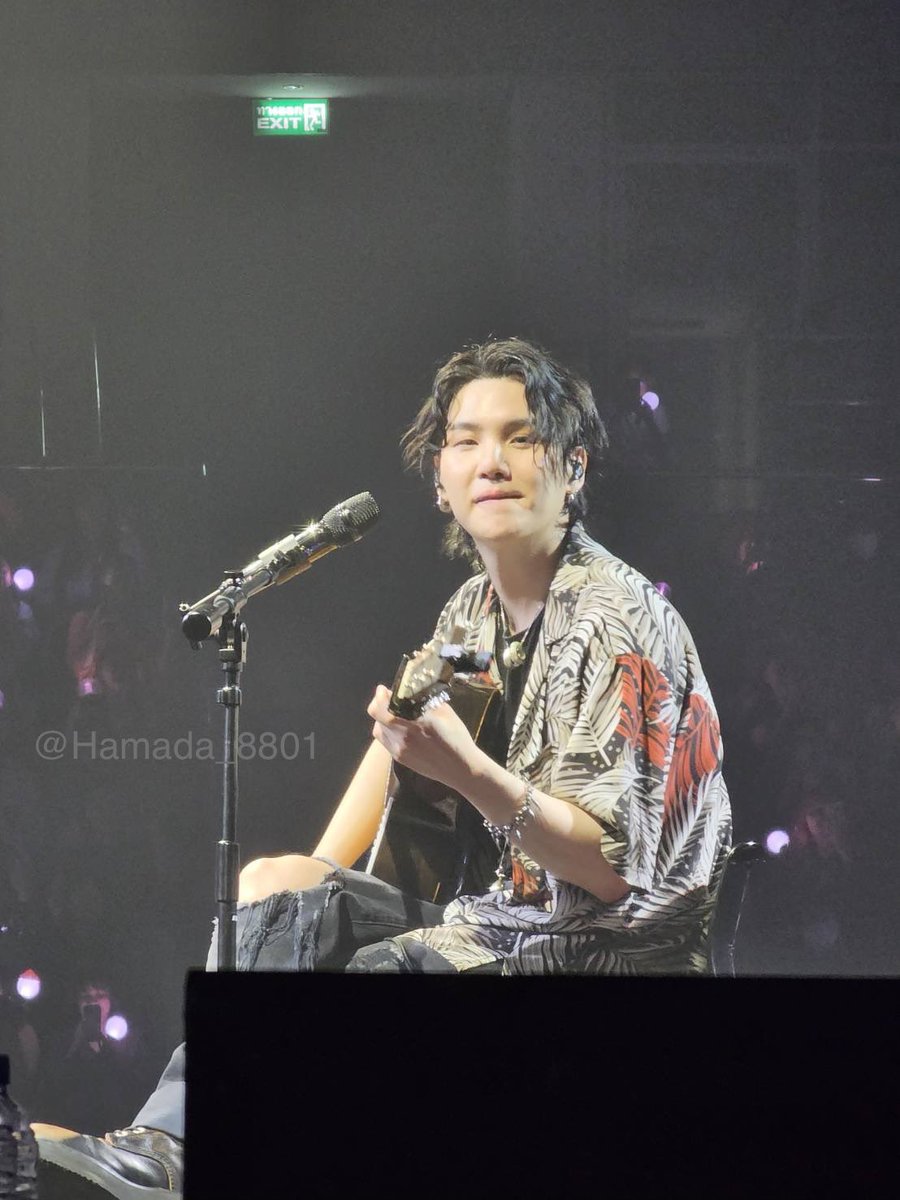 หล่อมากกกกกกกกกกกกกกกกกก 💜💜💜 #AgustDTOURBKK_D1