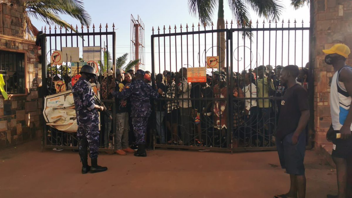 PulseUganda's tweet image. BREAKING: Security has closed off Freedom city gates due to the overwhelming numbers of fans.

#SityaDangerConcert