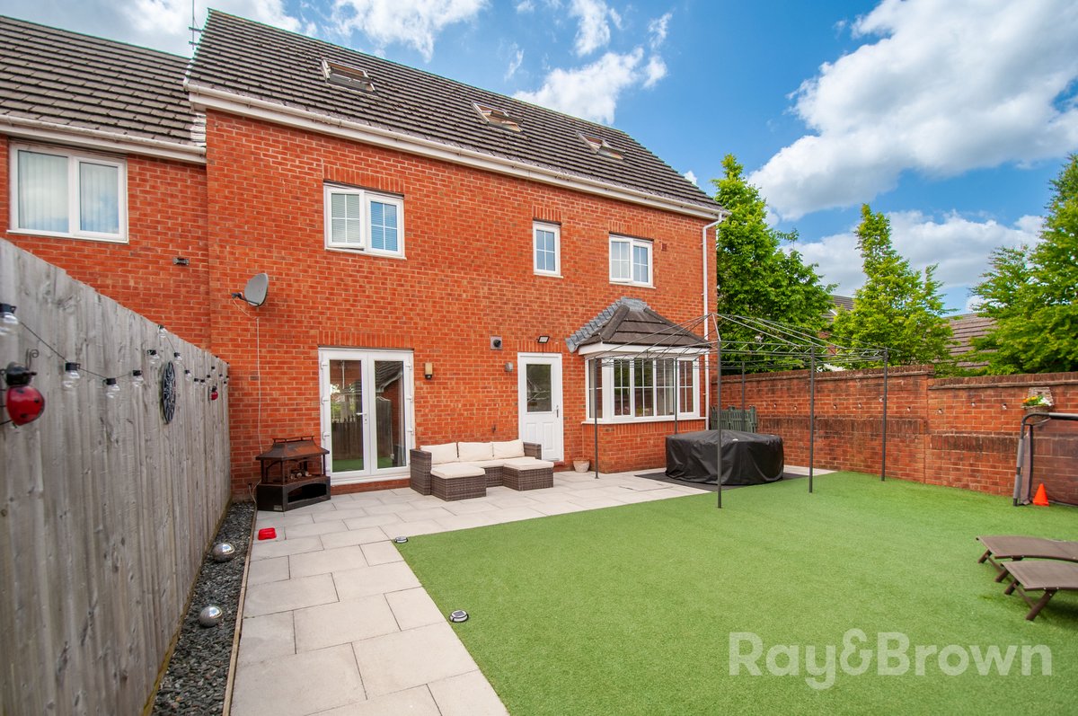 RayandBrown's tweet photo. Fantastic FIVE bedroom family home in Cardiff.
Contact us to book your viewing.
https://t.co/kFvy5sPXww
#cardiffestateagent #cardiffproperty #familyhome #llanishen #housesinwales #sellinghouses https://t.co/8jO8pczYgT
