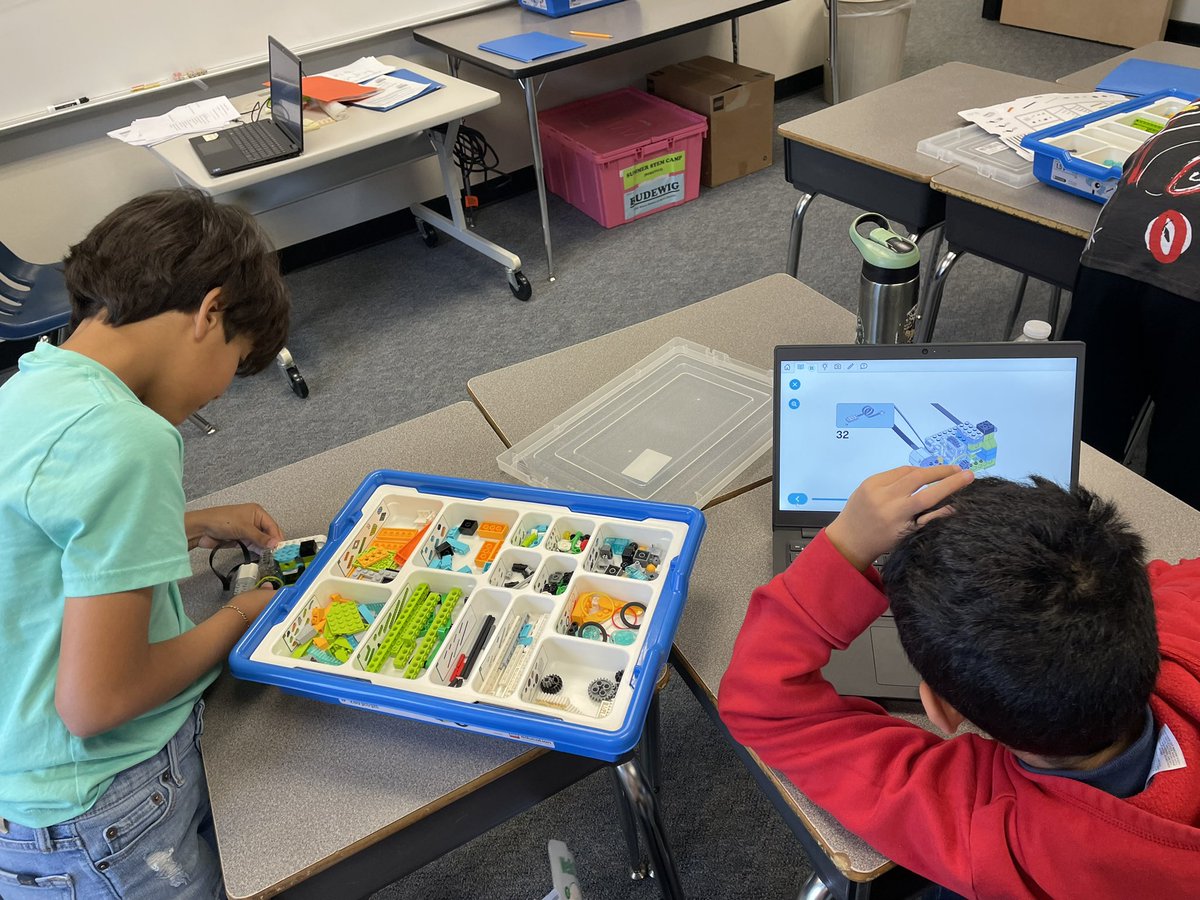 MrsBarronHornEl's tweet image. First week of #AliefSTEMCamp23 is done. But we still have one more week of learning and fun! @aliefstem @AliefScience #RoboticsRocks