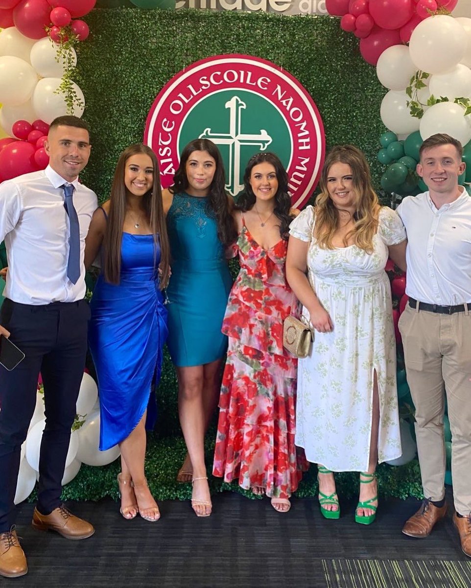 StMarys_Belfast's tweet image. A great day at St Mary’s for our Irish-Medium Teacher Education Commencement Ceremony.🥂🍾 #Rang2023 #Class2023