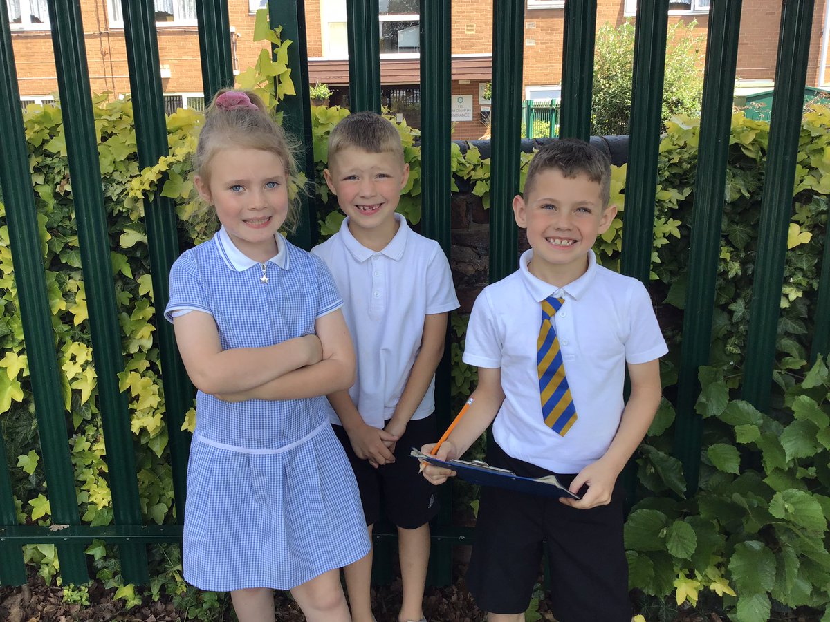 MaryvaleBham2's tweet photo. G, our EcoCouncil member, led a crack team to investigate our playground. Next week, Year 2 will be writing to persuade other year groups to keep our our school environment tidy. #WhatWeDoIn2 #CatholicLife #LaudatoSi #MaryvaleFamily https://t.co/3y0pNdCquq