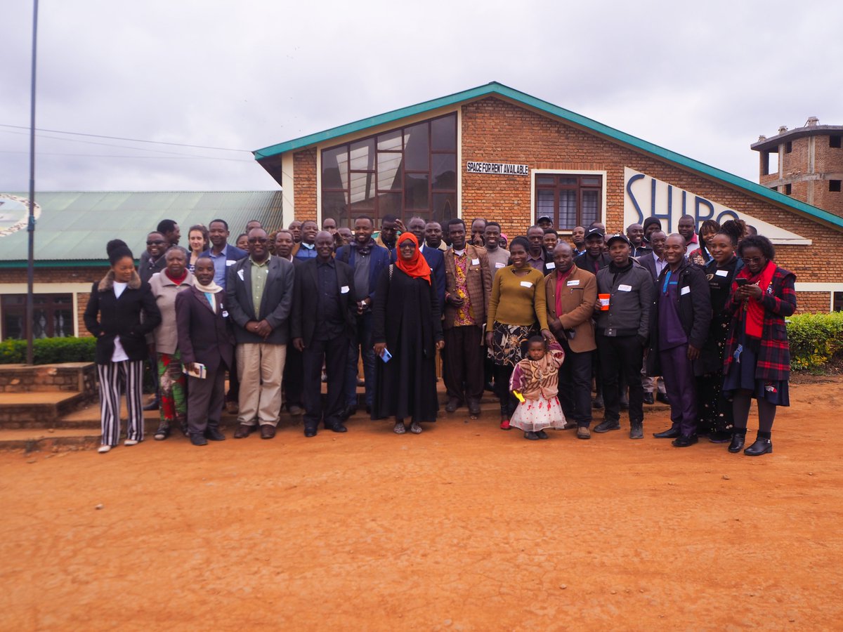 njombeclimate's tweet photo. Today, we had a #collaborativeworkshop with different stakeholders. Among other things the aim was to co-create and agree on the way forward. Thanks Jacqueline from @CAN_Tanzania for showing us the reality through the scientific lens. #climateactionnjombe https://t.co/ProECUFlZX