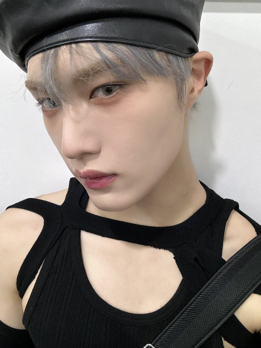 CIX_twt's tweet photo. 오늘도 고생 많았어요~~🥰🤍

#CIX #씨아이엑스 #현석 #윤현석 #서기 #막내 #FIX #픽스 #픽스내거 https://t.co/YRtNykKlNf