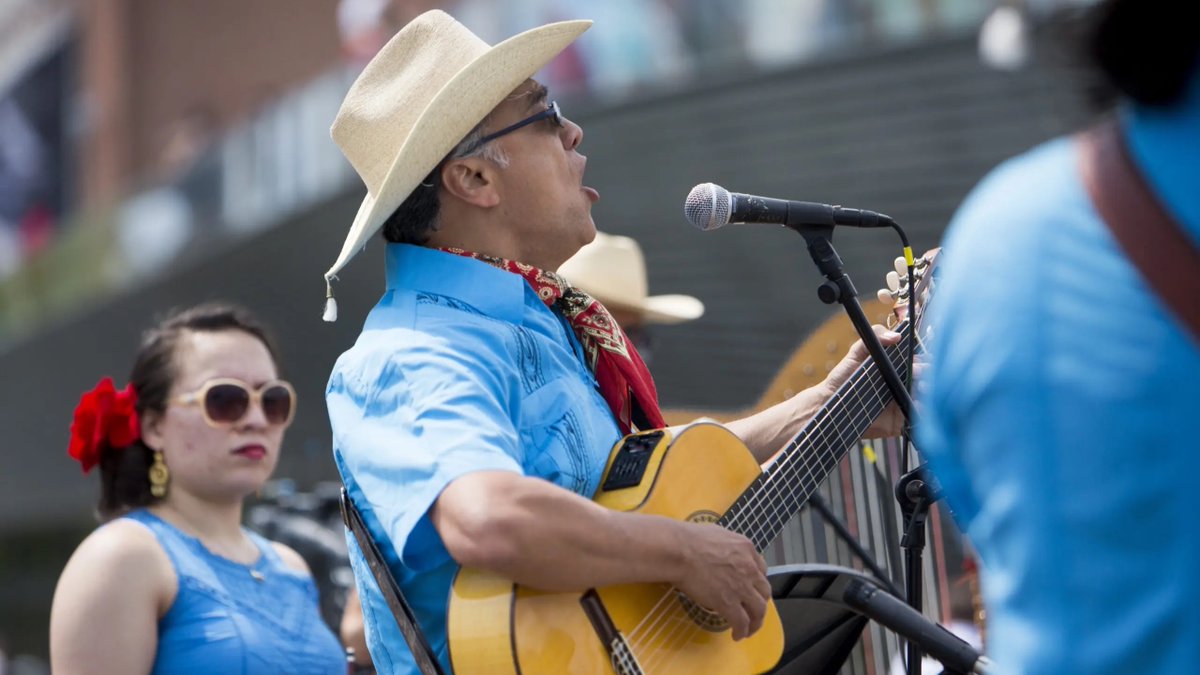 Jump into a summer of music and movement at Navy Pier. Join us all summer long for Skyline Sessions, Wave Wall Wax, and Wave Wall Moves!🎙️

Make plans now: bit.ly/3M639dD
#NavyPier #chicago