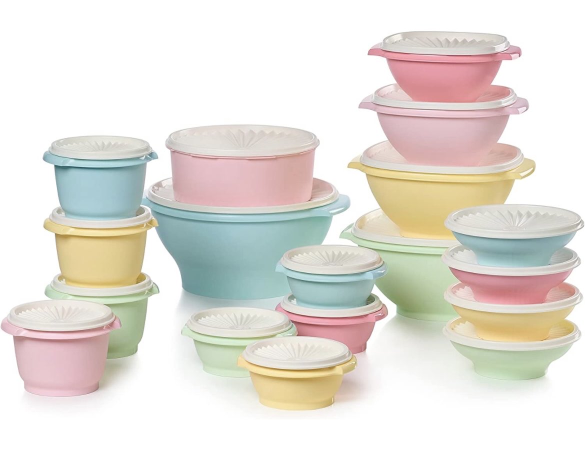 Susan Petersen (@sooznebr) on Twitter photo I guess I’m easily persuaded. Had to buy this #tupperware after seeing it featured on <a href="/MaiselTV/">The Marvelous Mrs. Maisel</a> Sure as heck beats the brown/orange/yellow/green bowls I had in the 70s! 🤣 I guess I’m easily persuaded. Had to buy this #tupperware after seeing it featured on <a href="/MaiselTV/">The Marvelous Mrs. Maisel</a> Sure as heck beats the brown/orange/yellow/green bowls I had in the 70s! 🤣