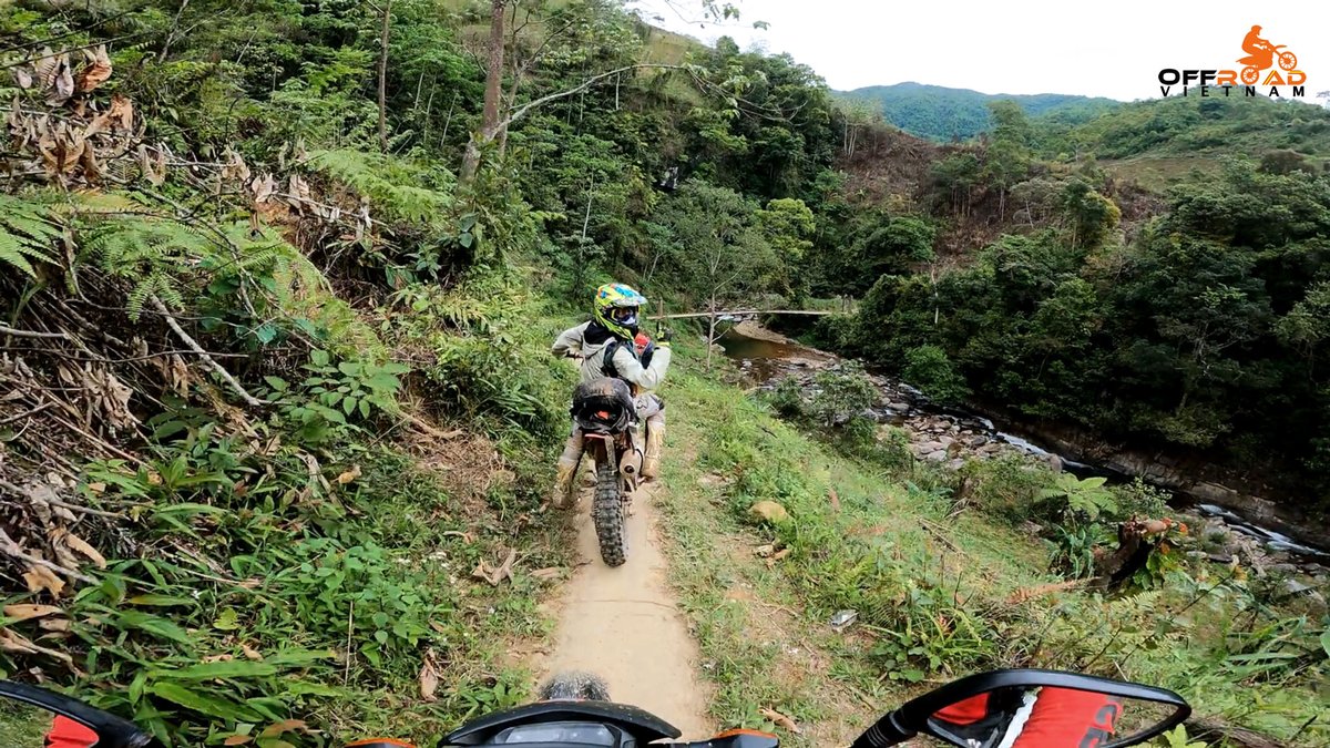 There's much to be said for a nice cruise on this fearsome mountain road. ♻️

🧿 motorbikevietnam.com

#fearsomeroad #nicecruise #breathtakingvistas #vietnam #xuhuong2023 #trending2023 #motorbike #motorcycle #tour #rental #honda #XR250 #XR150L #CRF150L #CRF250L #CRF300L