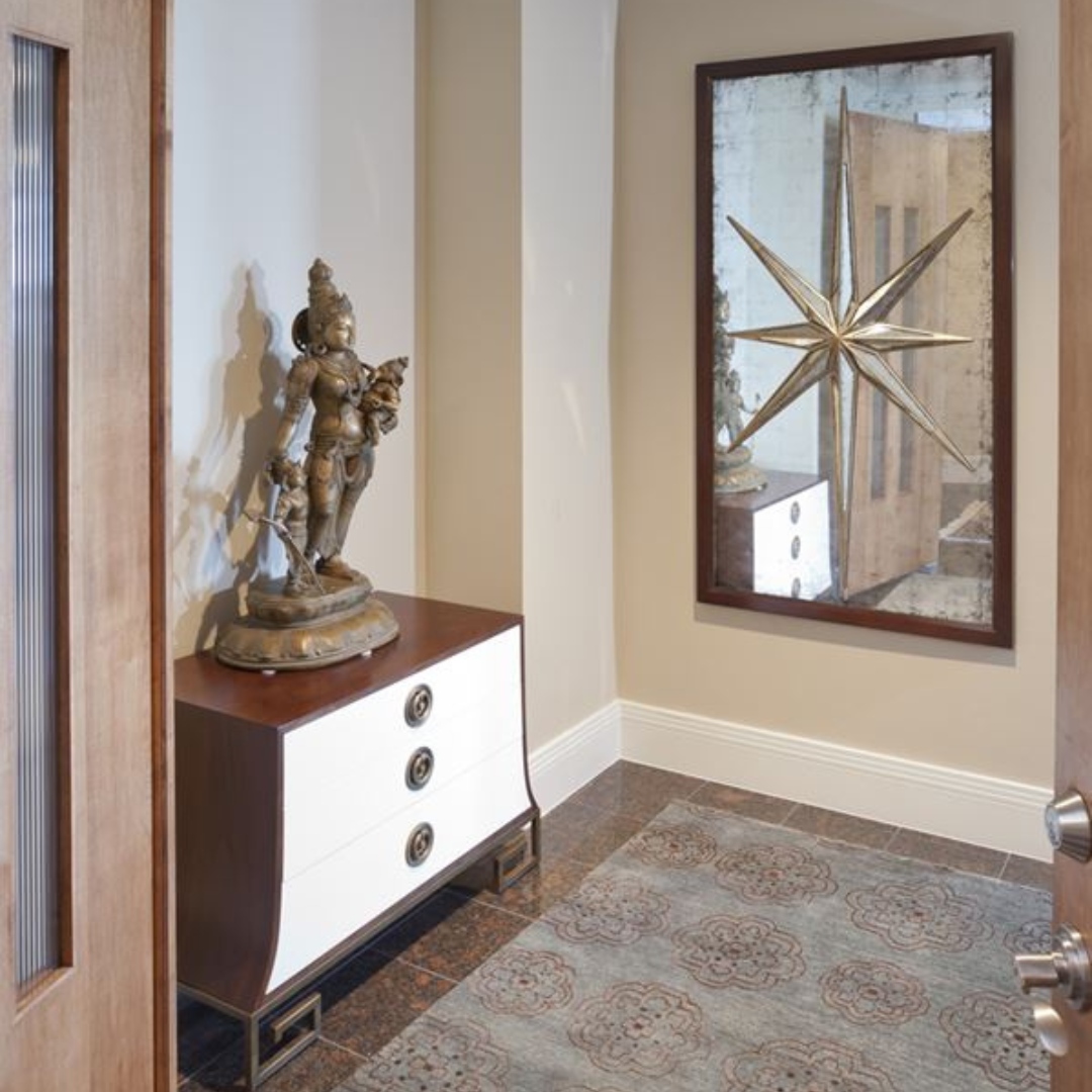 nainteriors's tweet image. Don't underestimate the power of an eye-catching entryway.🚪

#Entryways are the first thing you and your guests see when entering your home so it's important to convey the right style and mood!

View some of our favorite entryways we've designed over the years! #design #NAI