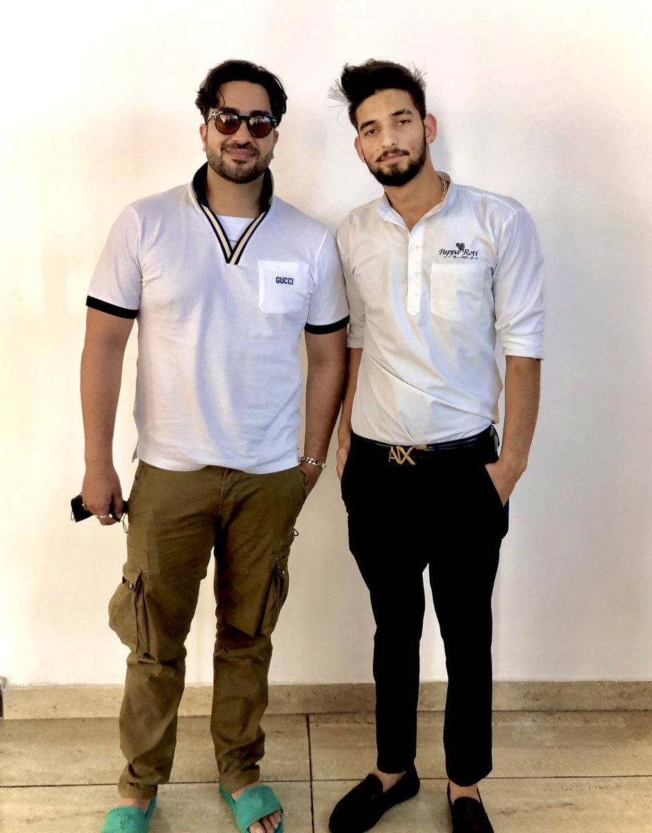 SunilRa09791745's tweet photo. This is the reason why I feel proud for my profession #Hospitality  its was a pleasure to meet an great personalities that l never expected I could get the chance to meet them @AlyGoni @Dr.Faooqabdullah  @OmarAbdullah @qazitouqeer 
@papparotisxr ❤️❤️❤️❤️❤️ https://t.co/ZpkmUbUyeA