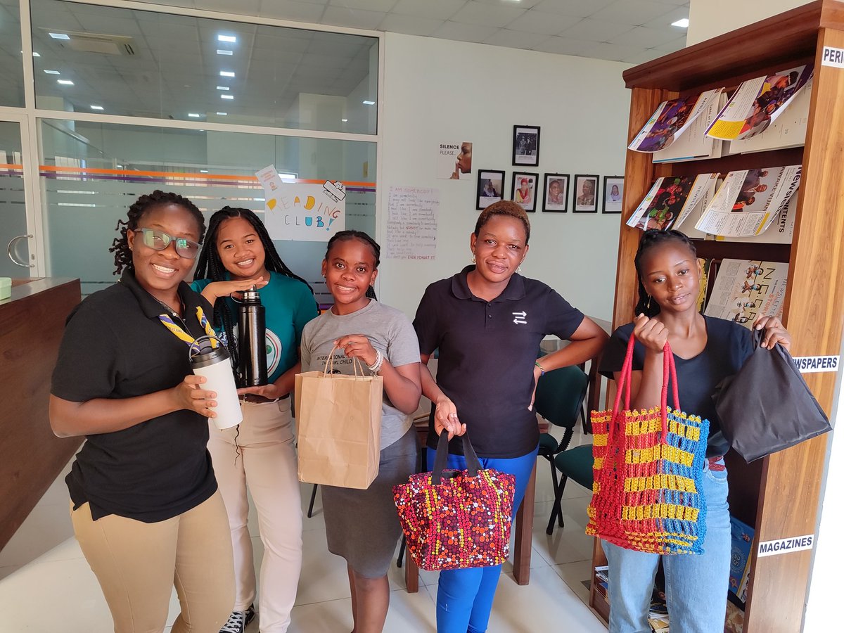YessGirlsTGGA's tweet photo. #AdayWithoutPlastic
A plastic free environment is possible. It all starts with us!!!!
#yessgirlsmovement #WAGGGS #norecno #BeatPlasticPollution #greentechgenerationcampaign 
@wagggsworld @africa_region https://t.co/DMtrfemQO1