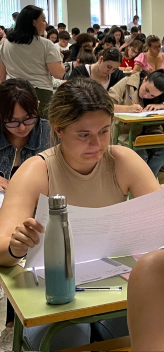 Yo leyendo las notas médicas de los servicios con cosas como:

“Se trata del Señor xxxxx”
(como cuento)

“Cardiopulmonar sin compromiso”
(no se quiere casar?)

“Abdomen sin alarma” 
(está mal ajustada?)

“Pronóstico reservado, no  exento de complicaciones”
(hay muuuchas formas de