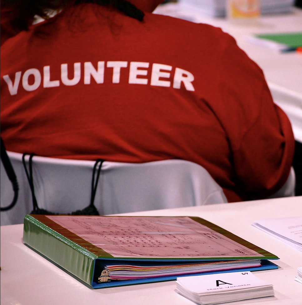 NicoleNAFC's tweet photo. Did you know that in 2022 66,000 medical #volunteers generously donated their time and expertise to America's free and charitable clinics and charitable pharmacies? They are true healthcare heroes. #MedicalVolunteers #HealthcareHeroes https://t.co/MvkP9AaIJp