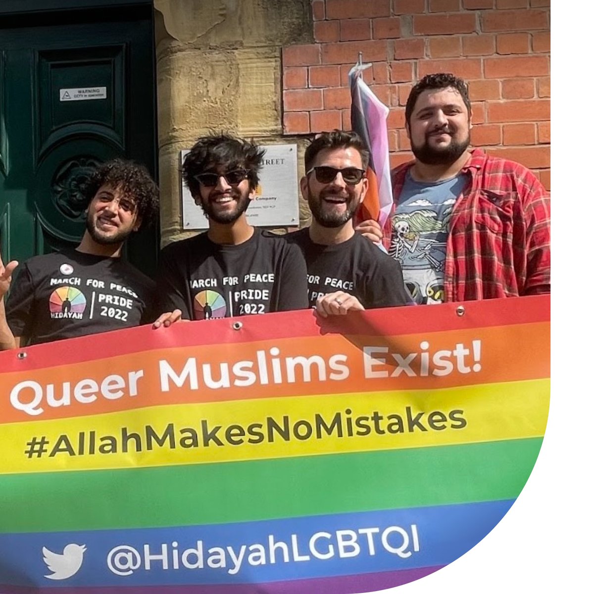 monday.com tweet media