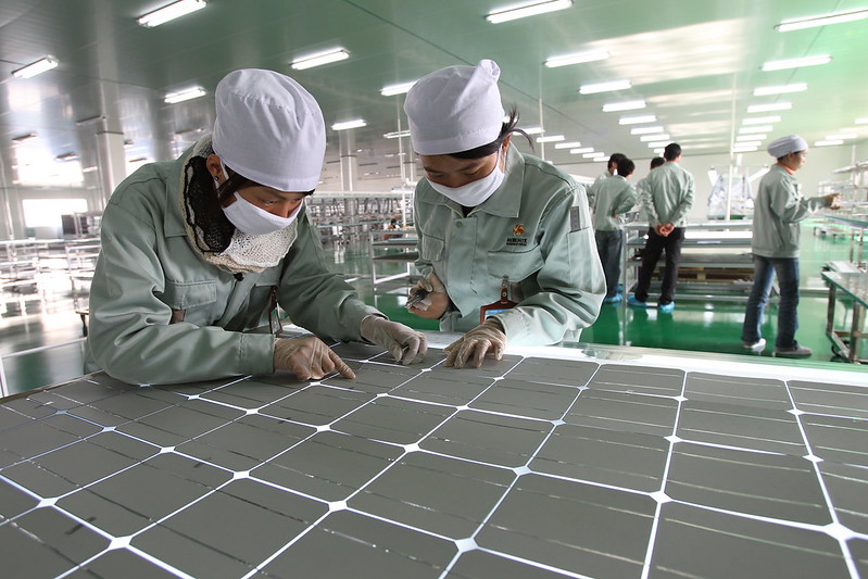 ChnGreenEnergy's tweet image. The China #Photovoltaic Industry Association reports robust production growth among Chinese #solar manufacturers, while the China Nonferrous Metals Industry Association confirms an ongoing decline in #polysilicon and #cell prices.