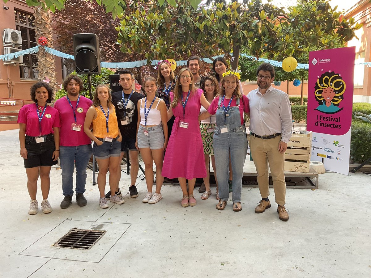 UIBuniversitat's tweet photo. 🐞🐝🦋 Comença el I Festival d'#Insectes de la #UIB! 

🎶🪲 Fins les 20 h, vine a descobrir la màgia de les bestioles amb sis potes! @invasapp @IMEDEA_UIB_CSIC @FonsGoib 

🔗 Més informació a: https://t.co/sbcoZw70Ve https://t.co/WAwLwBmPdM