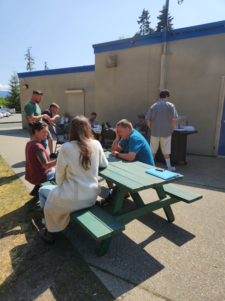 WesternMaritime's tweet photo. Our Bridge Watch students enjoying the weather and having a bbq after training hard! #BridgeWatch #Marine #MaritimeIndustry #MaritimeSchool #SmallVessel #MarineShip #ShipYards #BridgeWatching https://t.co/ld9PG0NviH