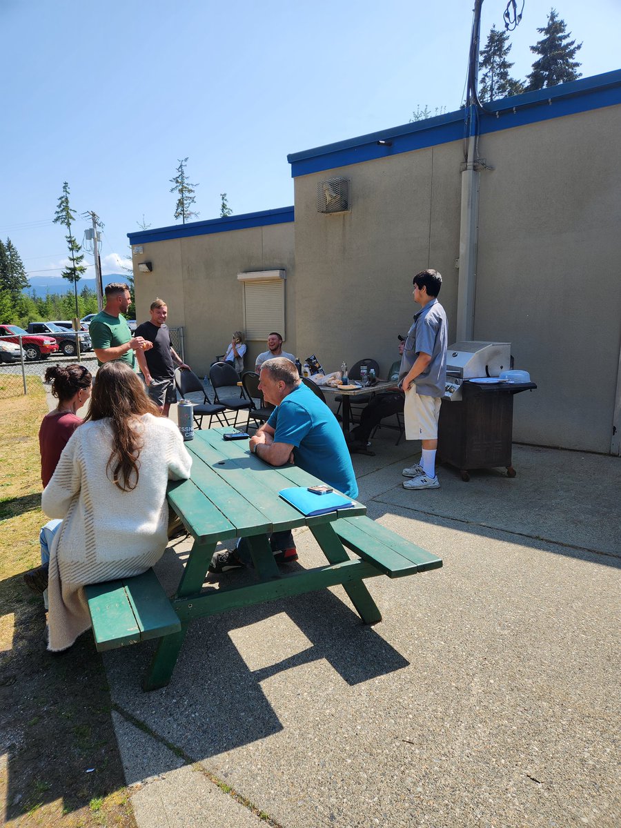 WesternMaritime's tweet photo. Our Bridge Watch students enjoying the weather and having a bbq after training hard! #BridgeWatch #Marine #MaritimeIndustry #MaritimeSchool #SmallVessel #MarineShip #ShipYards #BridgeWatching https://t.co/ld9PG0NviH