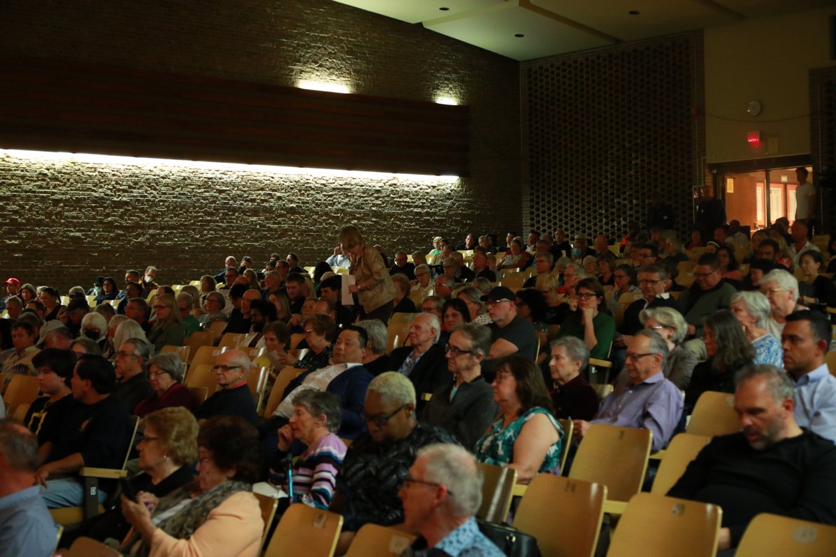 Had an important discussion with Toronto's Mayoral candidates at Martingrove Collegiate. Encouraging to hear diverse views & thoughtful questions from #EtobicokeCentre residents. Committed to working with our future Mayor for a better TO. Remember, your vote is your voice! 🍁🗳️