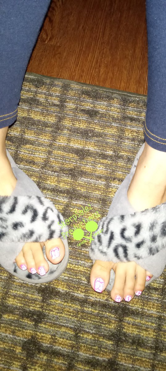 SkorpSolez's tweet photo. Who sucking toes today? #toesucking #fj #hj #footsession #feetcontent #lickmysoles https://t.co/g4L7wGpQ2h