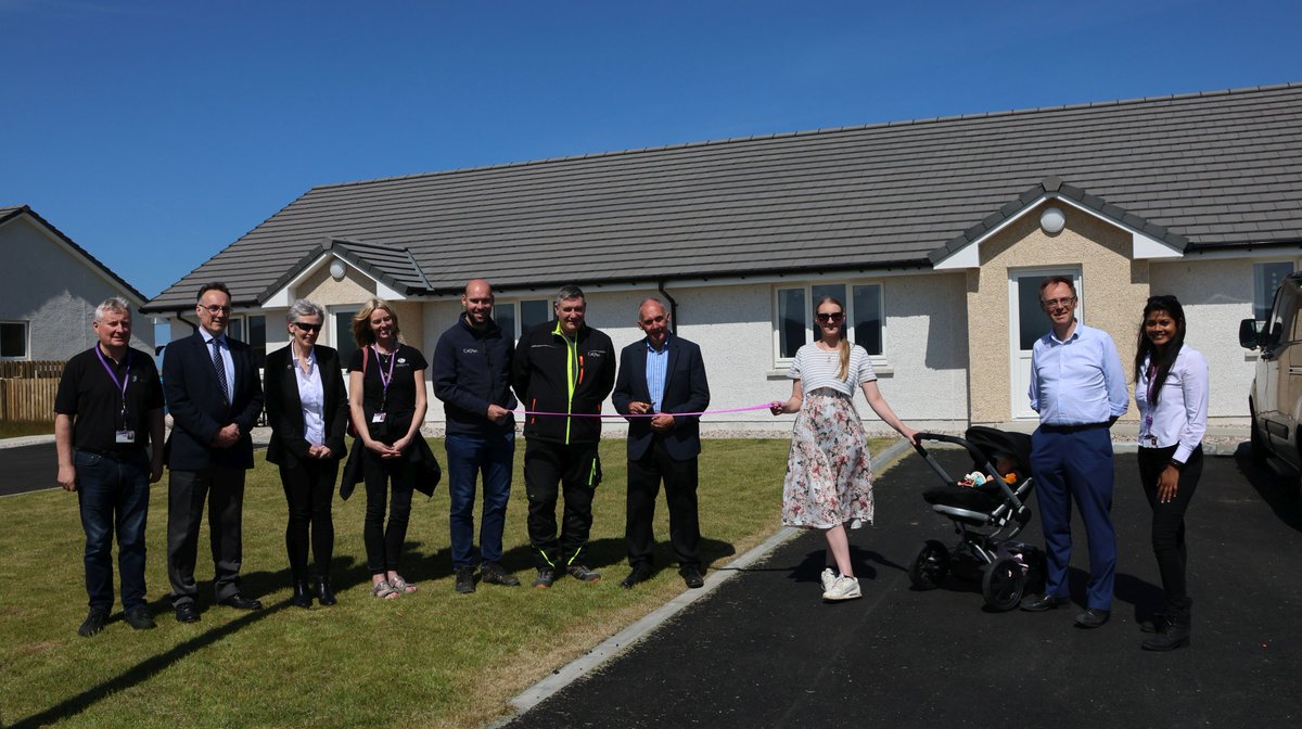 Today we opened five new homes 4 at Leana Ruadh, Timsgarry and 1 at Eireastadh following the conversion of the care unit. All have 3 bedrooms providing opportunities for young families to help sustain the local community and school roll.
Full article: hebrideanhousing.co.uk/crowlista-isle…