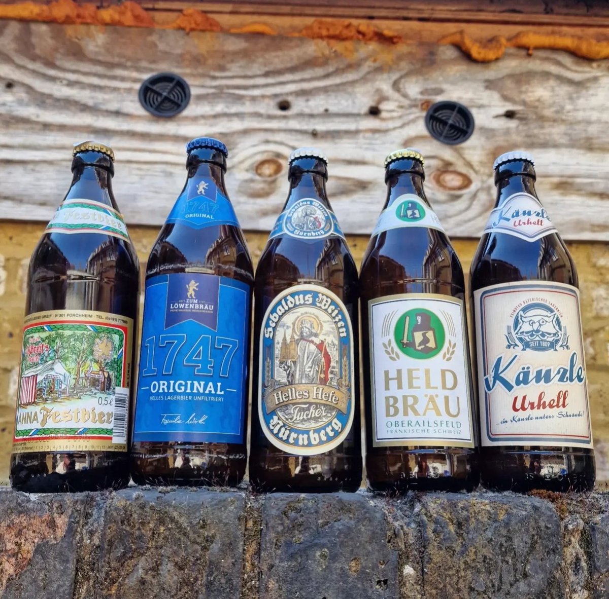MicroBeers's tweet image. We've landed a fresh drop of German beers just in time for the blazing hot weekend! Now chilling away in the fridges and up online tomorrow! 😰🇩🇪