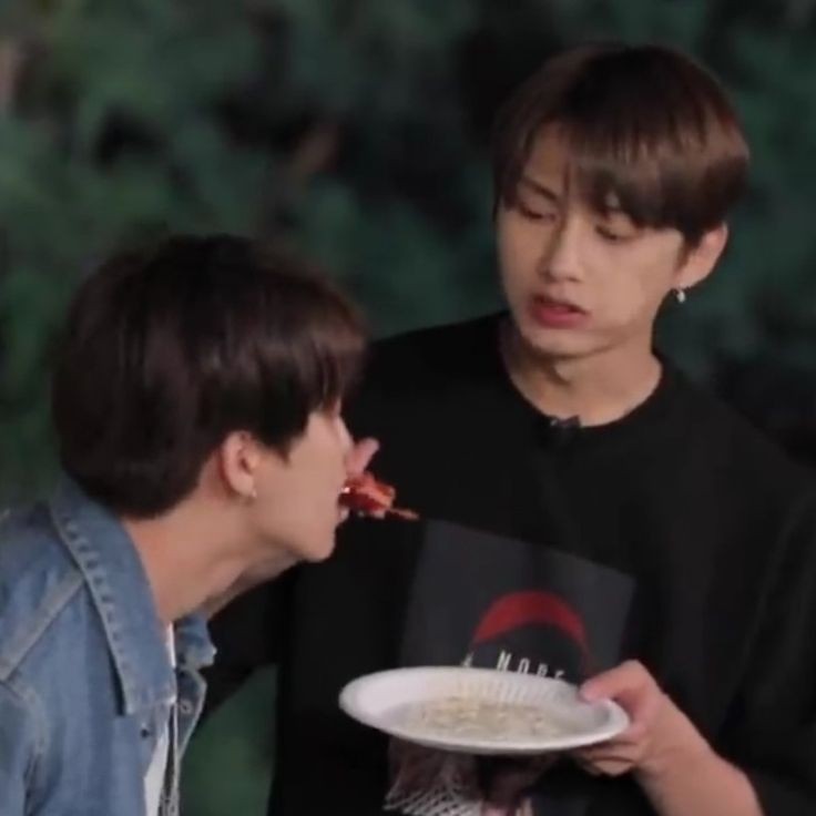 pocketnodi's tweet photo. happy birthday jun junyangi junhui juni jjun junppi our favorite singer from shenzhen !!!!!! 

#준냥이_생일이면_캐럿들은_냐아아
#Happi_JUNppi_Day
#Happy_JUN_Day https://t.co/2vqda0oolO