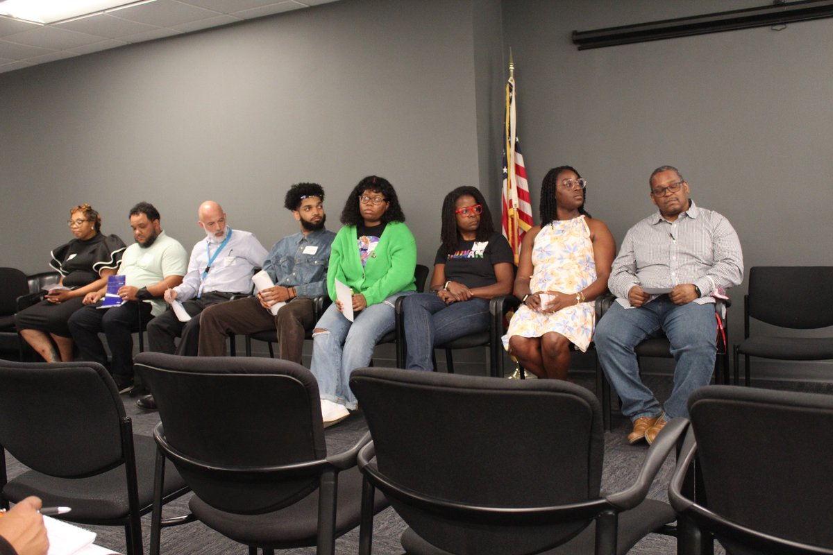 phlcares's tweet photo. .@PhillyMayor's  Shared Public Spaces workgroup held its second event for business leaders, city stakeholders, and the community this week.

'From Homeless to Housed' educated attendees about ongoing efforts to combat chronic homelessness. https://t.co/Bdpq8DtkNi