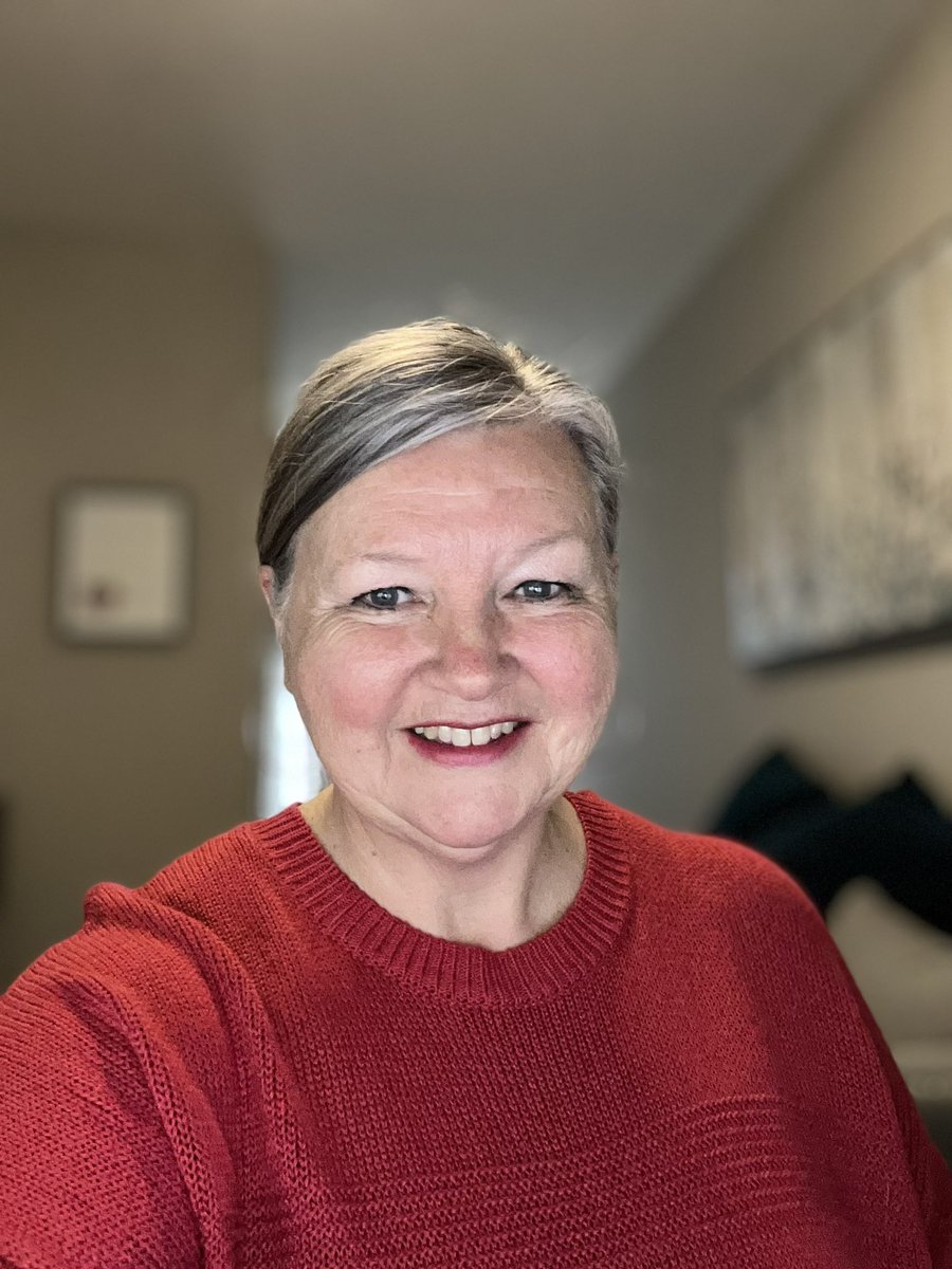 Wearing red to support #RedDayFriday in Waterloo Region. Happy to help raise awareness about the importance of heart health and to support <a href="/StMarysGenHosp/">St. Mary's Hospital</a> 

Proudly part of team <a href="/equitablelife/">Equitable</a>