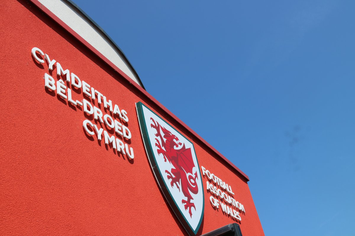 Wrexham University tweet media