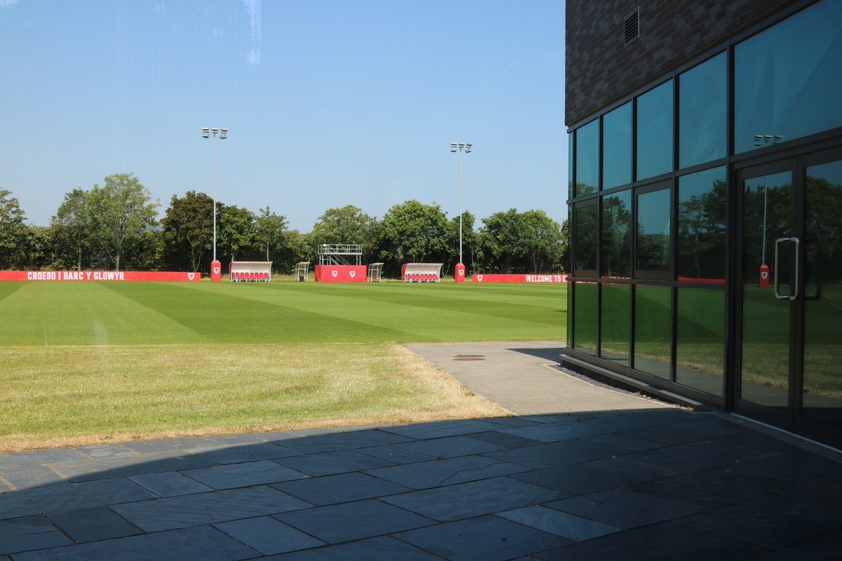 Wrexham University tweet media