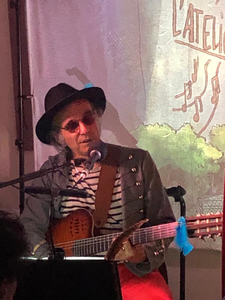 UtopusBand's tweet photo. 🎶 Les 3/4 juin on jouait à Angers chez l’habitant ! 😃
2 magnifiques soirées pleines de magie, avec un public incroyablement chaleureux 🥰🥹 https://t.co/tcNNDAbh2U