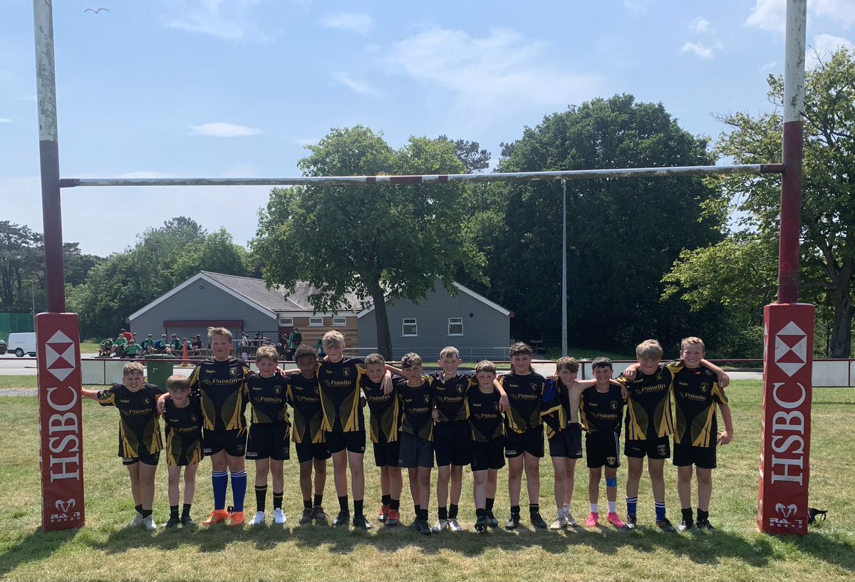 Da iawn hogia BL.7!! Curo bob gem yn y twrnament heddiw wrth chwarae rygbi ardderchog. 
⭐️Seren y diwrnod⭐️: Chidera Dike
Diolch i <a href="/SwyddogRygbiCRC/">Hwb Rygbi Caernarfon</a> am drefnu y diwrnod.
<a href="/chwaraeonydo/">A.G  DYFFRYN OGWEN</a> <a href="/DyffrynOgwen/">Ysgol Dyffryn Ogwen</a>