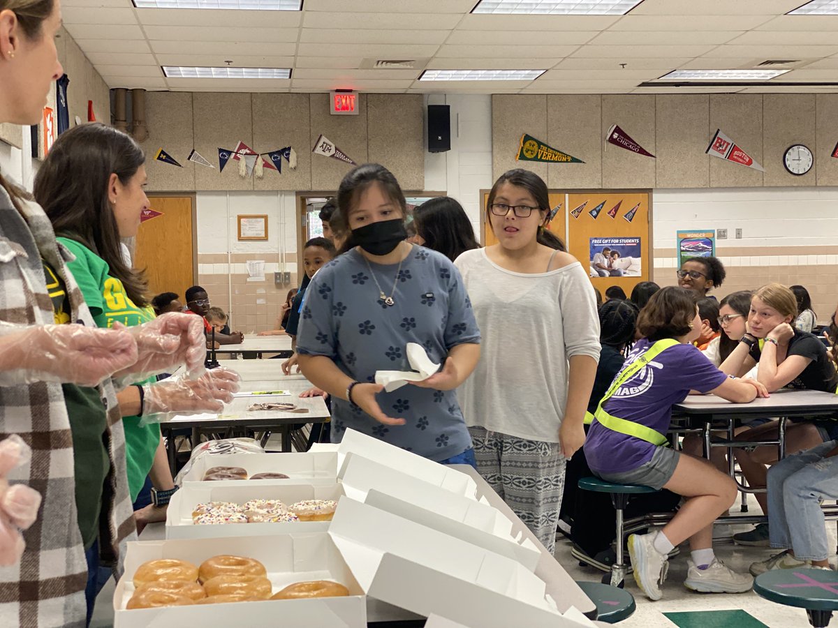 Thanks to all the SCA and Safety Patrols who helped Gunston have a fun safe year.  We love it when everyone helps out.  Donuts and praise were the topics of today's last meeting. #GunstonGetsIt