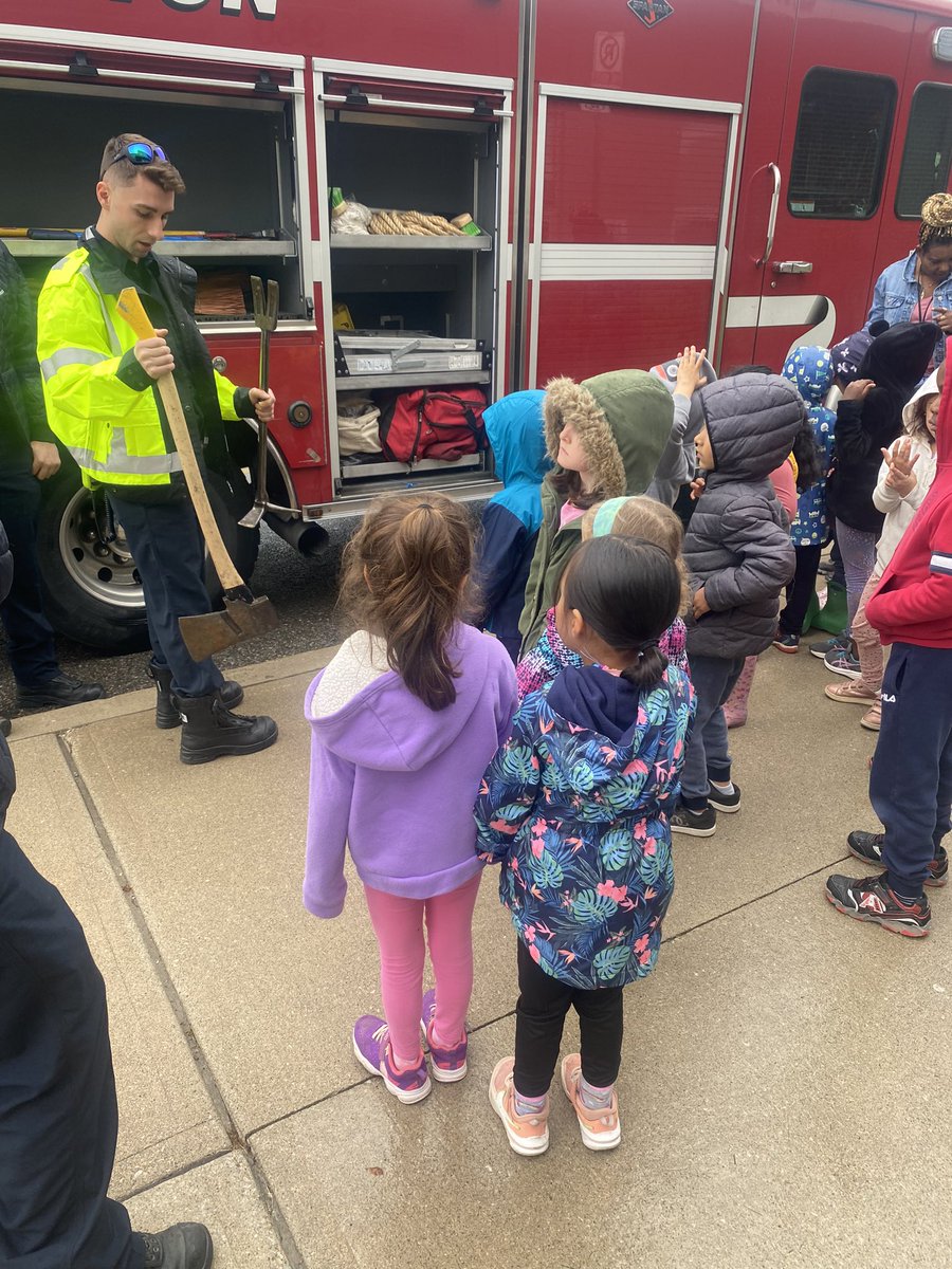 Funday Friday surprise visit from the Brampton Fire Department! 
Thank you <a href="/BramptonFireES/">Brampton Fire & Emergency Services</a> for the awesome visit today!
<a href="/AnthonyBrampton/">St. Anthony Brampton</a> #keepingupwiththekinders
