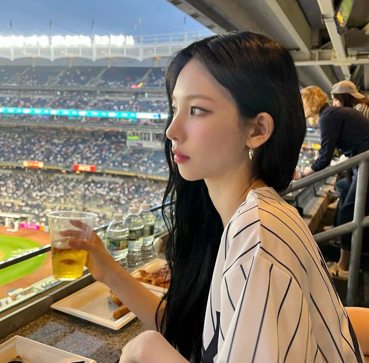 yjminsta's tweet photo. Karina has updated instagram! (1) https://t.co/emod2s0IfS