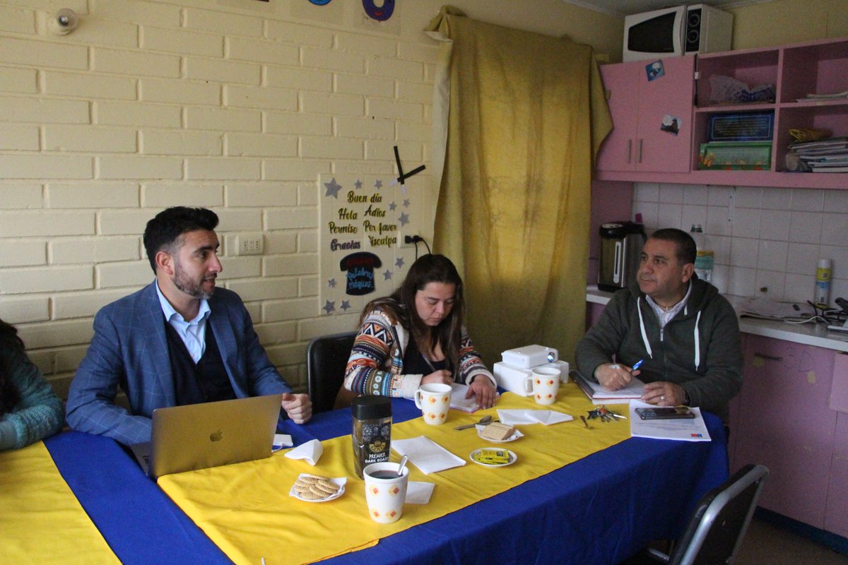 userena's tweet photo. 🔴 #ConectaULS suma a la Escuela Carlos Condell de #LaHiguera a sus equipos #STEAM, luego de reunirse con el director del establecimiento, Juan Carlos Castro, y parte de su equipo de gestión, para abordar problemáticas de sostenibilidad y patrimonio. https://t.co/nJIPnEMVSx