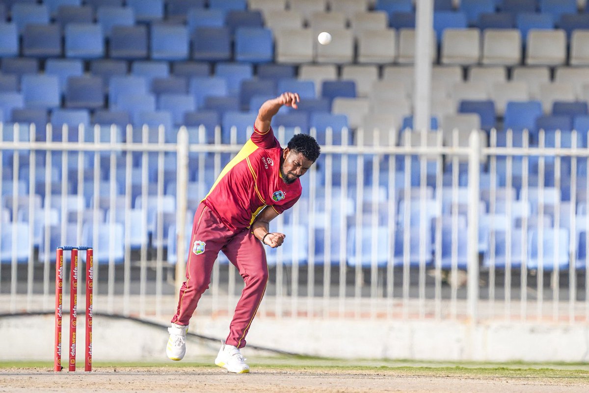 TheLionPrideSL's tweet photo. 🏷️🌴Tour Of 🇦🇪 | 3rd ODI in Sharjah.
🏷️@windiescricket Vs @EmiratesCricket
📑 Series: 🌴 2-0 🇦🇪.
⏰ INNINGS BREAK.
📝 🇦🇪 184/10 (36.1 Overs)
📝 🇦🇪 Vriitya Aravind 70 (75b)
📝 🌴 Kevin Sinclair 4/24 (7.1o)
📝 🌴 Yannic Cariah 2/34 (8o)
#TheLionPrideSL #UAEvsWI https://t.co/6QArVsUPw8