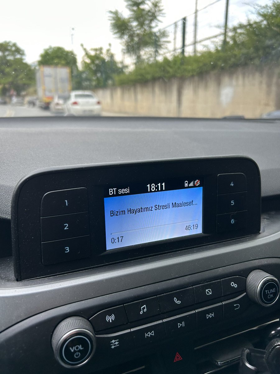 celgun's tweet photo. @streslipod 
#BizimHayatımızStresliMaalesef #BHSM yalnız yapılan araba seyahatleri sırasında iyi gidiyor 😎😂👍👍 @sayginelg https://t.co/A8CTmMxBNk