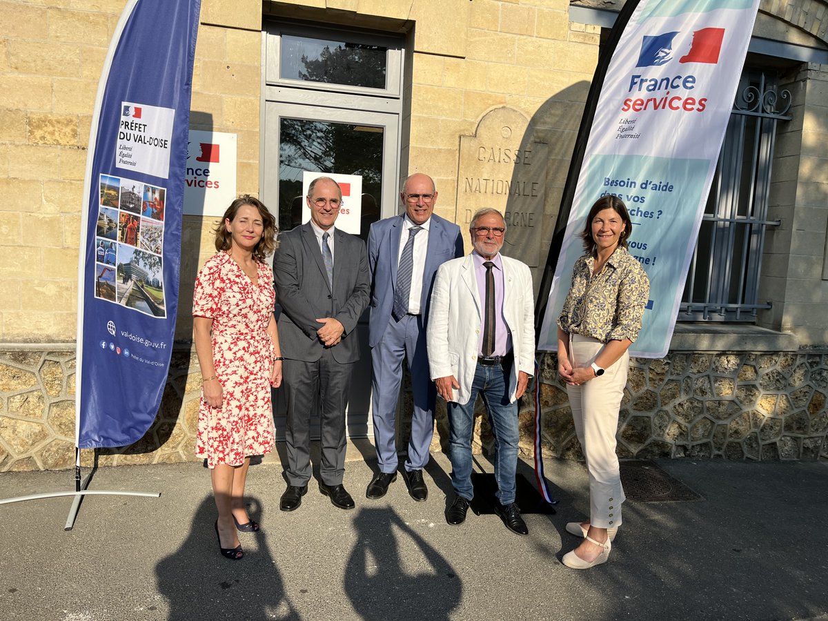 La Poste Groupe IDF (@lpnews_idf) on Twitter photo La Mairie de Nesles-la-Vallée dans le <a href="/valdoise/">Département du Val d'Oise</a> a inauguré l’Espace #FranceServices de #LaPoste Agence Communale cette semaine. Les 2️⃣ agents communaux peuvent désormais accompagner les usagers pour leurs démarches en ligne 📱🖱️💻.
#Proximité #SimplifierLaVie <a href="/Prefet95/">Préfet du Val-d'Oise</a> La Mairie de Nesles-la-Vallée dans le <a href="/valdoise/">Département du Val d'Oise</a> a inauguré l’Espace #FranceServices de #LaPoste Agence Communale cette semaine. Les 2️⃣ agents communaux peuvent désormais accompagner les usagers pour leurs démarches en ligne 📱🖱️💻.
#Proximité #SimplifierLaVie <a href="/Prefet95/">Préfet du Val-d'Oise</a>