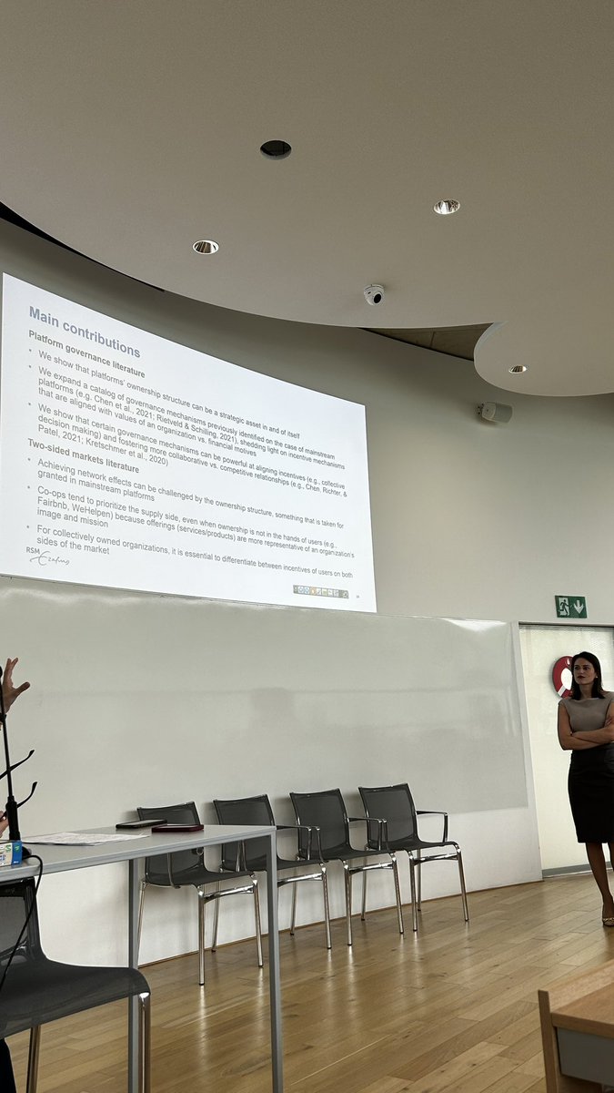 CarmeloCennamo's tweet photo. Closing the paper sessions on the “good intentions” of platforms: @karanovic_j making passionately the case for #coop #platforms and their different organizational forms: designed on good intentions but evolving into cross-side tensions.
#EUDPRN https://t.co/0eyrijJ7MU