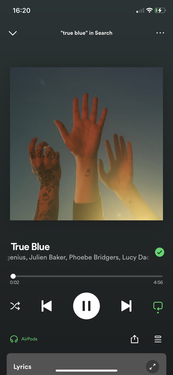 lowriedwards_'s tweet photo. what would happen if i said i imagine true blue in the context of my dad https://t.co/8cczx9qslt