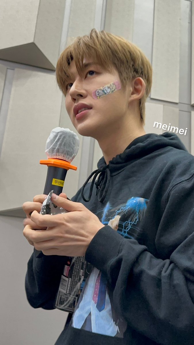meimei961022's tweet photo. 6/9 팬사인회
너무 너무  잘 생겼어

#TODIEFOR #DIEFORLOVE #DARETOLOVE  #HANBIN #비아이  @shxx131bi131 https://t.co/SQjS6AtHAx