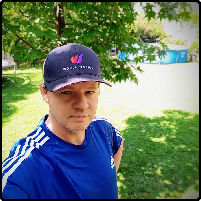 CloverNodes's tweet photo. @MikeWorldMobile @hidrextw Nico also known as @EarthNodeChile has been prominently featured in the latest #WorldMobiler. His significant contributions to our community deserve immense respect and appreciation for the dedication and hard work he consistently puts in. Cheers to our great community of ENO's🚀 https://t.co/tX4nC39xdB