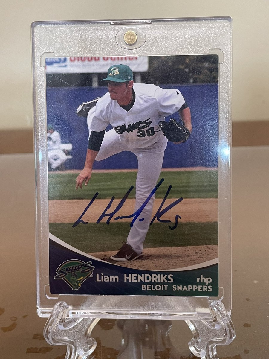 Yurks_Cards tweet media